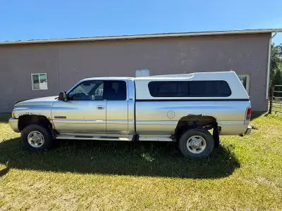 Comes with slip tank, 5th wheel hitch and Canopy. Needs new battery but can boost and would be good...