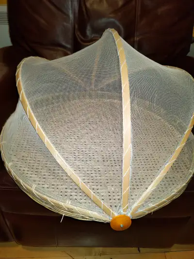 Panier en osier et filet protection, View more