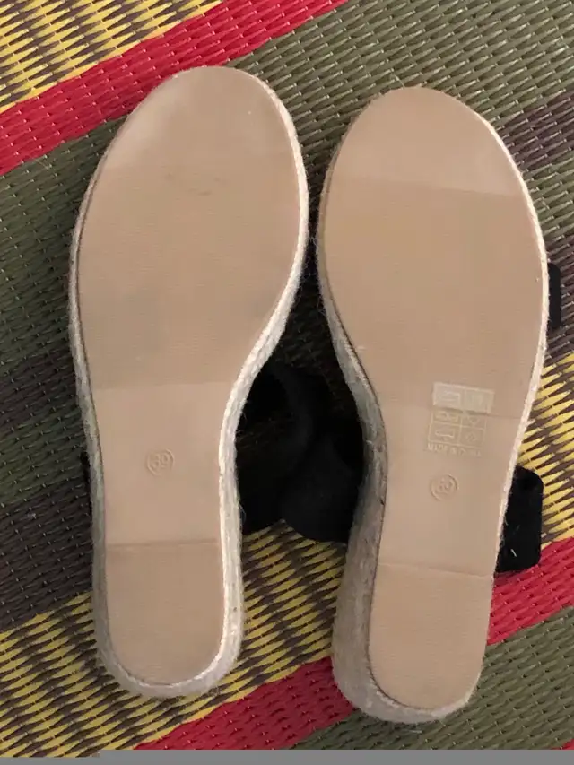  Women’s brand new black espadrille wedge sandals, size 39 in Women's - Shoes in City of Toronto - Image 4