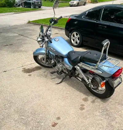 Great starter bike runs great little bit of cosmetic damage 2500 or best offer