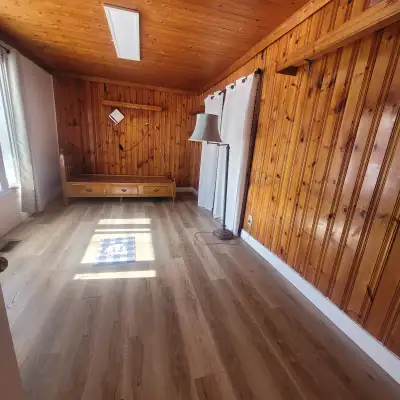 Private bedroom for rent