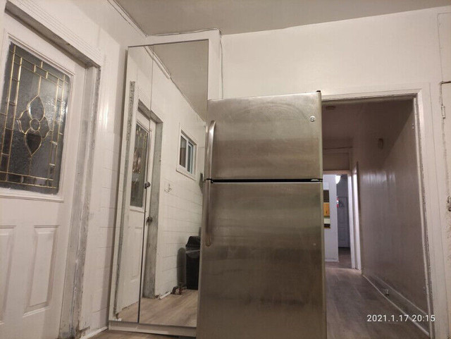 Private Room Rent Furnished close Dundas West Subway in Room Rentals & Roommates in City of Toronto - Image 3