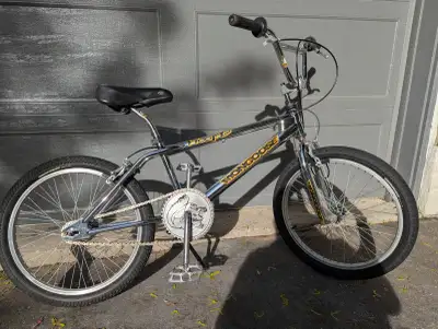 Mongoose Hoop D BMX Bike, View more
