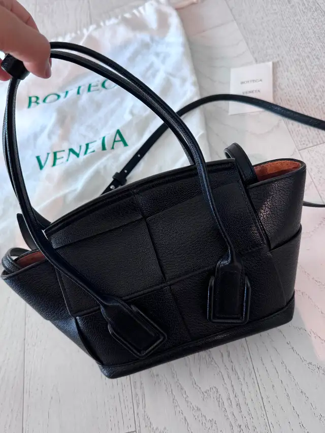 Bottega Veneta Mini Arco Bag in Women's - Bags & Wallets in City of Toronto - Image 3