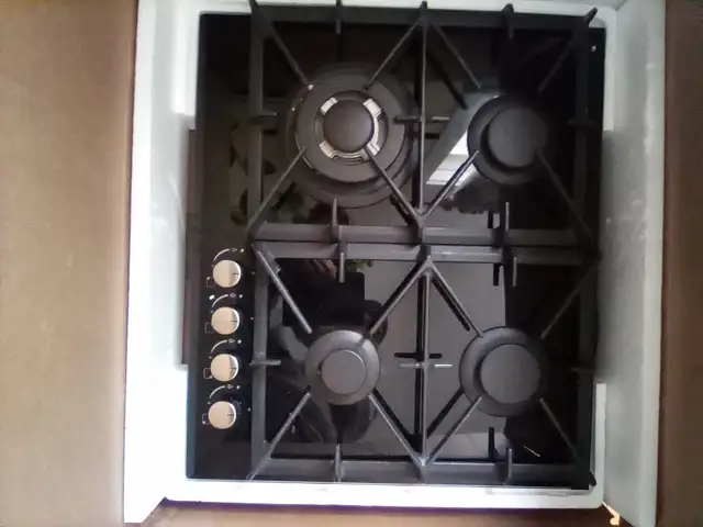 4 Burner Gas Hob/Stove in Stoves, Ovens & Ranges in Kawartha Lakes - Image 2
