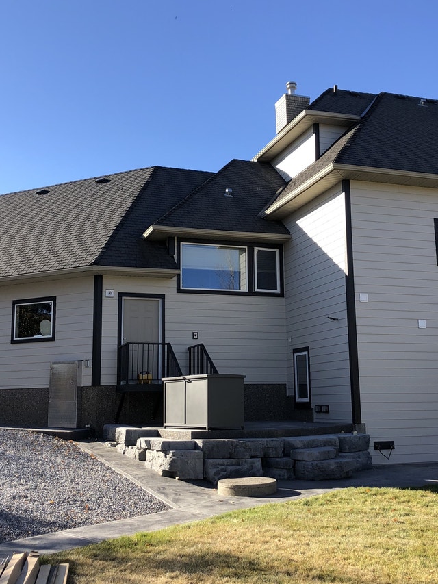 James Hardie Siding & Continuous EavestroughFree Quote Fence, Deck