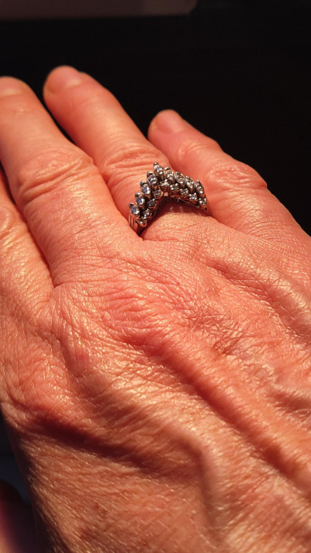 Ladies Diamond Ring in Jewellery & Watches in Ottawa - Image 3