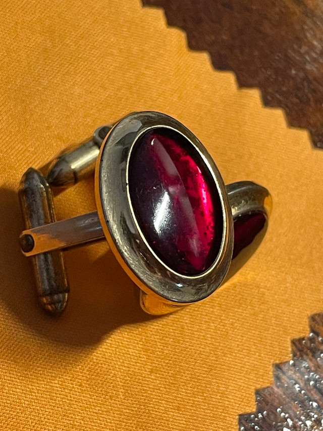 Vintage "Correct Quality" Gold Tone Cufflinks with Garnet Stone in Jewellery & Watches in Stratford - Image 3
