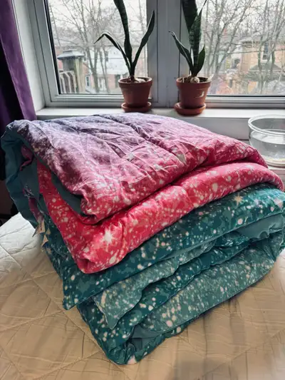 Full/Queen Size Colorful Comforter Duvet – Soft, Extra-Warm Down, View more