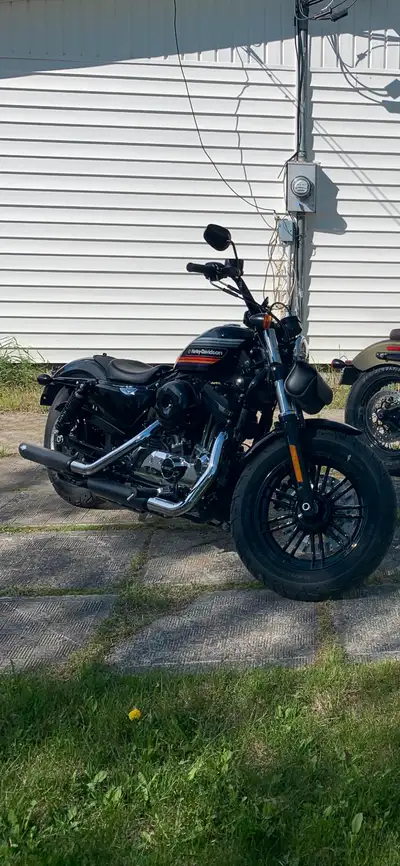 2019 sportster 48 special 1200 cc 871 kms All stock except Vance and Hines slip ons Call or text 204...