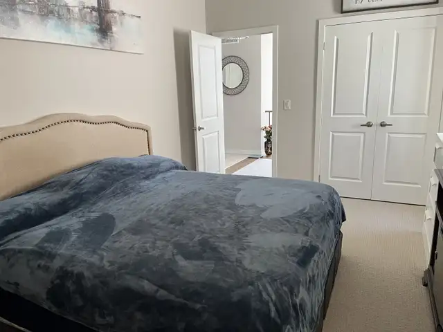 Pickering Newer Room with private bathroom in Room Rentals & Roommates in City of Toronto - Image 4