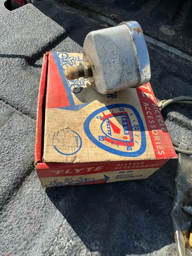 flyte bicycle speedometer vintage  in Other in Saskatoon - Image 6