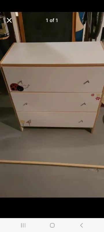 3 drawer cabinet 31.5 wide x 16 x 33 tall Pick up in Stoney creek Mathers dr IF THIS ADD IS UP IT IS...