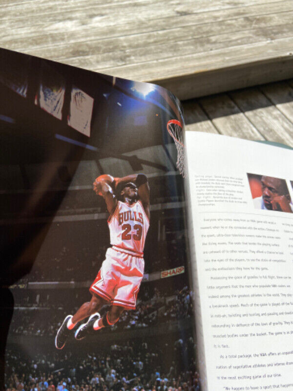 1994 NBA Toronto Raptors Official League Book in Arts & Collectibles in St. Catharines - Image 3