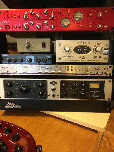 Rosetta 200, View more