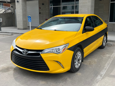 Toyota Camry Le 2015 Low Km