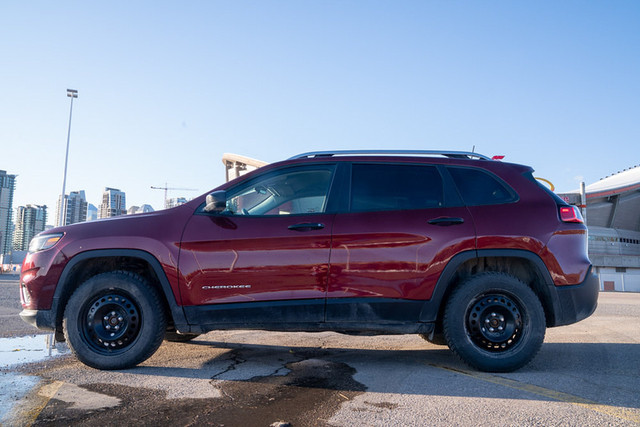 2020 Jeep Cherokee Sport in Cars & Trucks in Calgary - Image 3