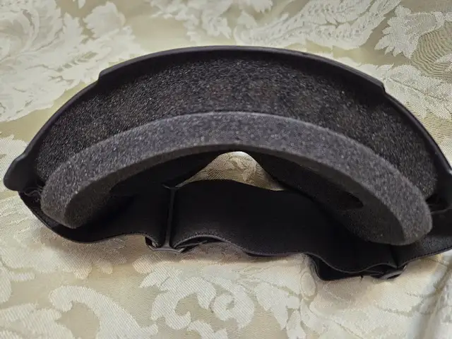 New Ski Goggles in Snowboard in Red Deer - Image 5