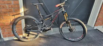 Pivot Mach 6 Enduro Mountain Bike, View more