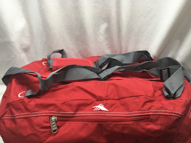 High Sierra 24-Inch Pack-N-Go Duffel in Other in St. Catharines - Image 2