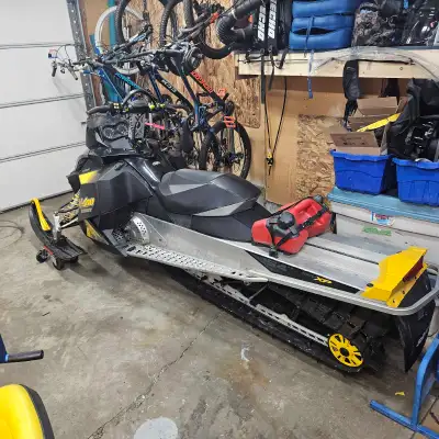 2009 summit 800Ptek 154" 4000km new top end and bunch of other new parts $3100