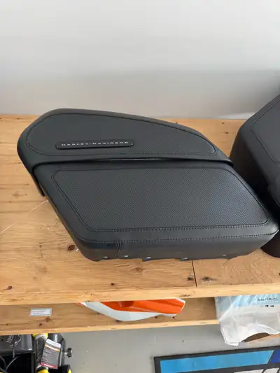 Genuine Harley Davidson Detachable Locking Saddlebags. These came from 2020 Low Rider S FXLRS, but t...