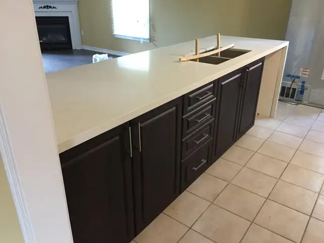 Kitchen Cabinets and countertops63234578786433122