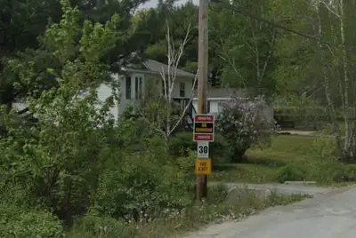 Location: Wellington/Grand Lake, Kings Road (Near Fall River) One (1) Bedroom walk-out basement suit...