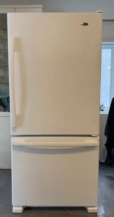 Amana 30” fridge - delivery possible , View more