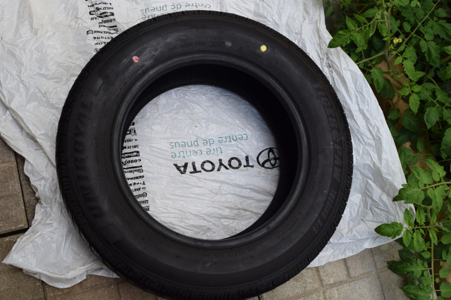4like new195/65r15Uniroyal Tiger Paw Touring All Season Tires in Tires & Rims in City of Toronto - Image 2