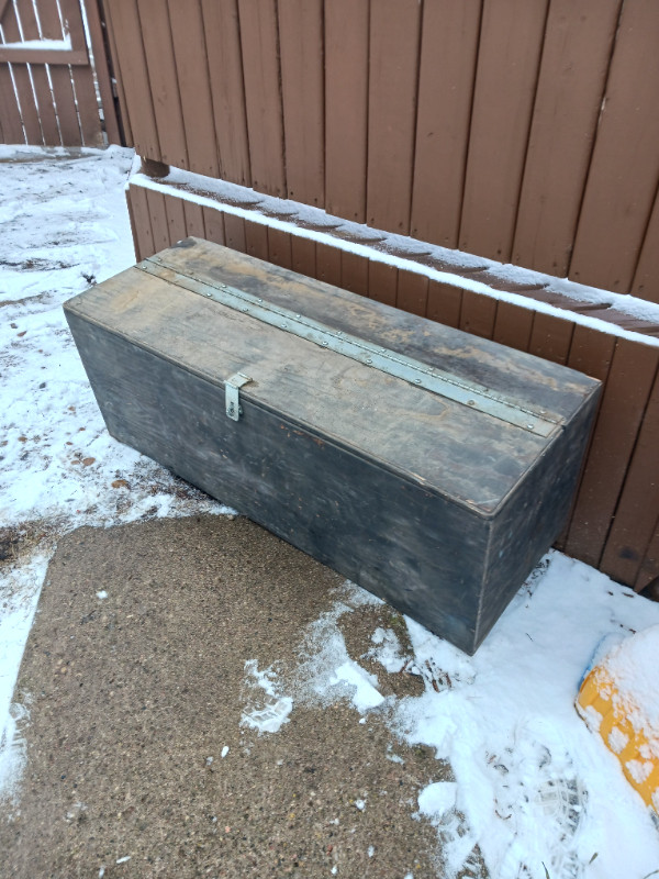 Truck tool box in Other Parts & Accessories in Red Deer