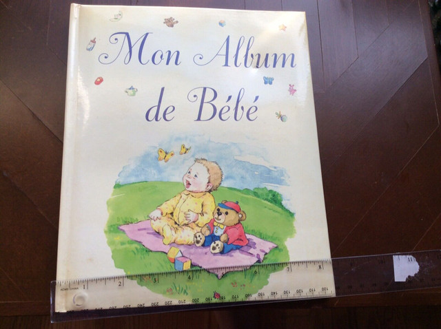 Mon Album de Bebe unused commemorative baby  book to fill in in Non-fiction in Ottawa