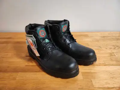 Moosehead Palmer Black Branded leather steel toe work boots. CSA approved. Oil and acid resistant so...
