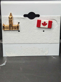 Parliament Building & Canada Pins