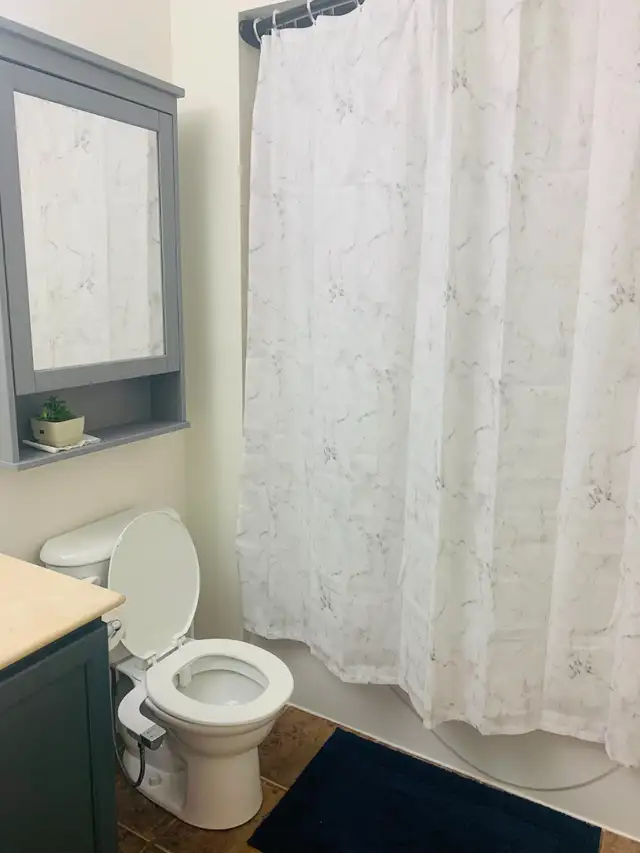 Furnished Bedroom – 10 Min Walk to Warden Station in Room Rentals & Roommates in City of Toronto - Image 7