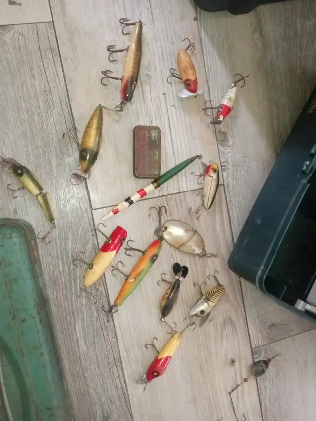 Job lot vintage fishing stuff in Arts & Collectibles in Oshawa / Durham Region - Image 11