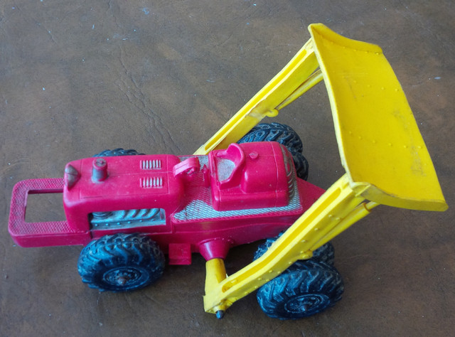 Vintage Rubber Tractor, Shovel, No Markings, No Driver, 8" Long in Arts & Collectibles in Stratford