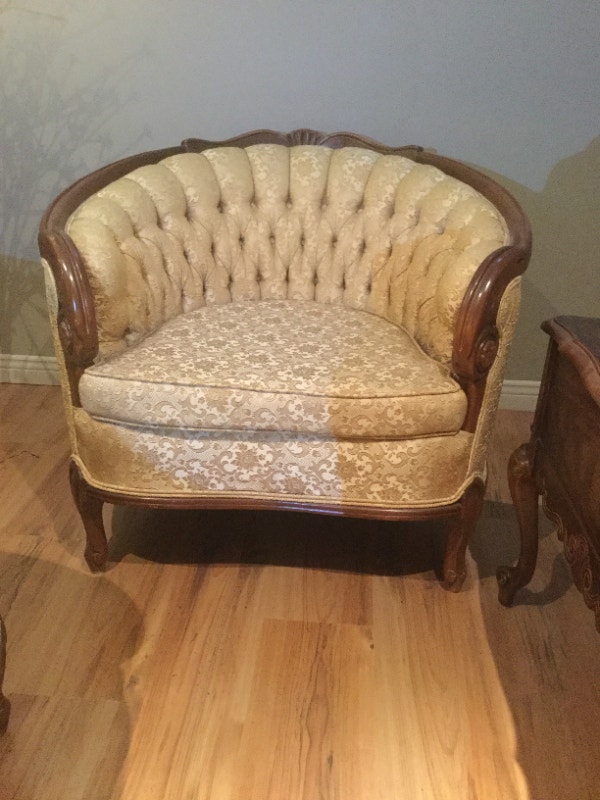 Meubles antiques Autre Thetford Mines Kijiji