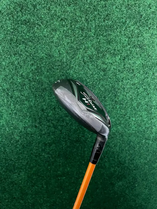 Titleist H1 Hybrid in Golf in Ottawa - Image 4