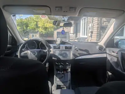 2013 Mazda3 GX Sedan | SAFETY CERTIFIED | $6,500 Looking to sell my 2013 Mazda3 GX 4-Door Sedan. A r...