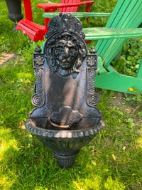 Vintage Cast Iron One Tier Lion Head Wall Fountain Planter