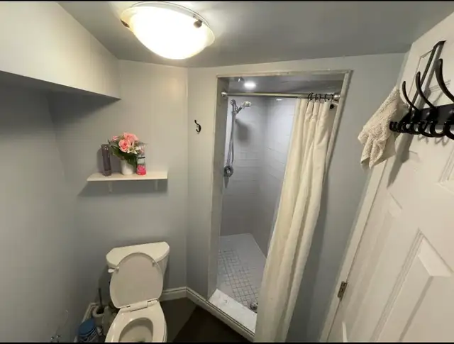 ⭐ Sept 16–30 FREE | Spacious Private Basement Room | Utilities in Room Rentals & Roommates in Kitchener / Waterloo - Image 5