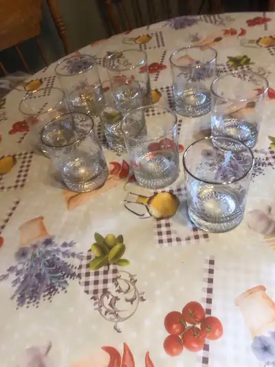 5 verres à bière, olympique,Petro Canada 1988,disciplines patin sur glace 3$ chaque se vend sur eBay...