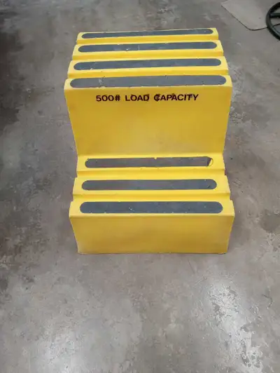 HD STEP STOOL COMPESIT METAL 500 LBS CAPACITY , View more