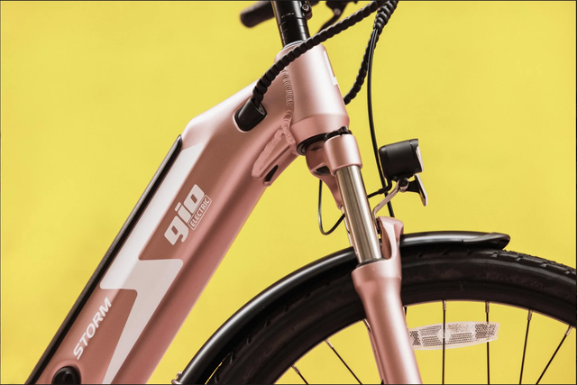 Vélo Électrique GIO Storm 2025 – Performance et Liberté in eBike in City of Montréal - Image 5