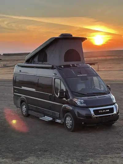 2023 Roadtrek Zion Slumber - Class B camper van -25843 km -used for 3 summers -can sleep up to 5 peo...