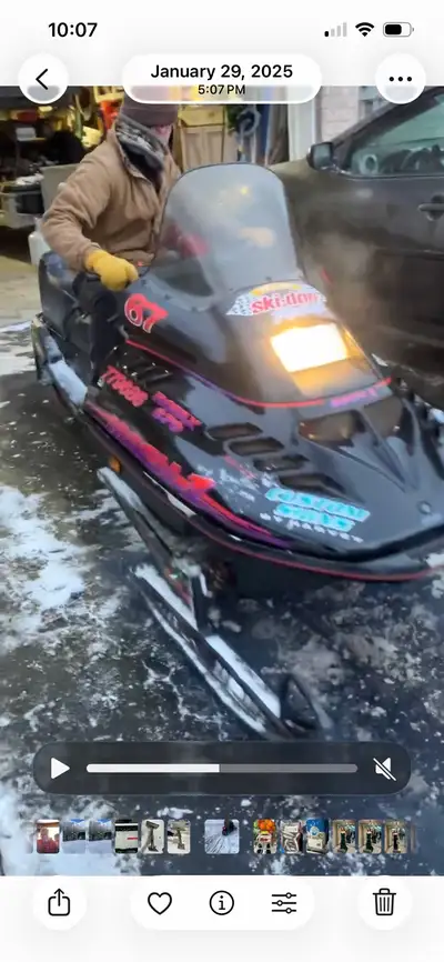 1996, sled runs strong, great compression, less than 4000km’s, has not run this year, reverse,have v...