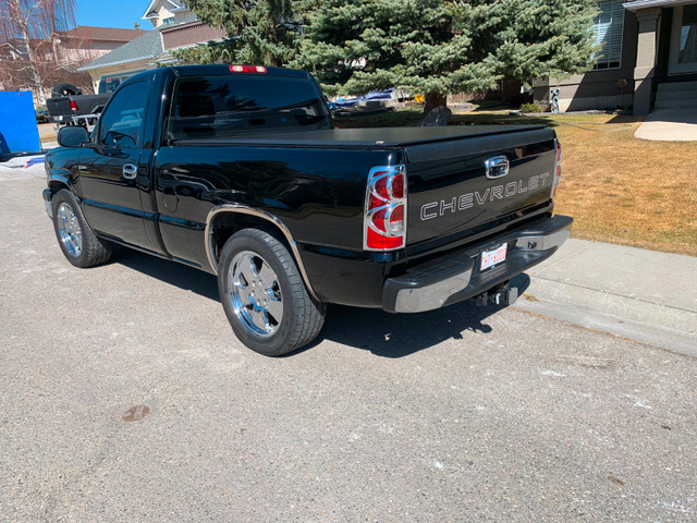 2007 Chevy Short Box in Cars & Trucks in Calgary - Image 2