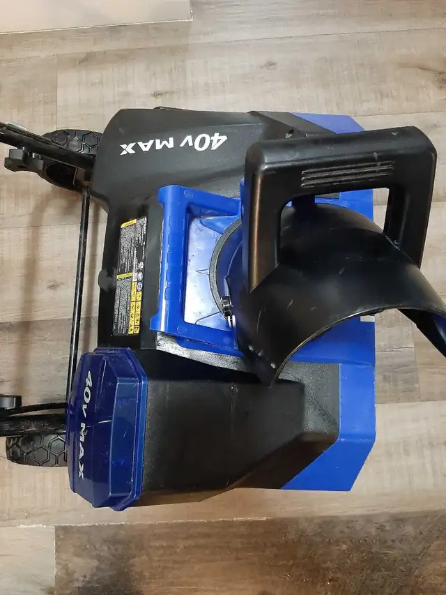 Kobalt 40-Volt 20-in Cordless Electric Snow Blower in Snowblowers in Oshawa / Durham Region - Image 5