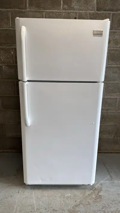 white fridge top freezer 30" standard size 6 months warranty, View more